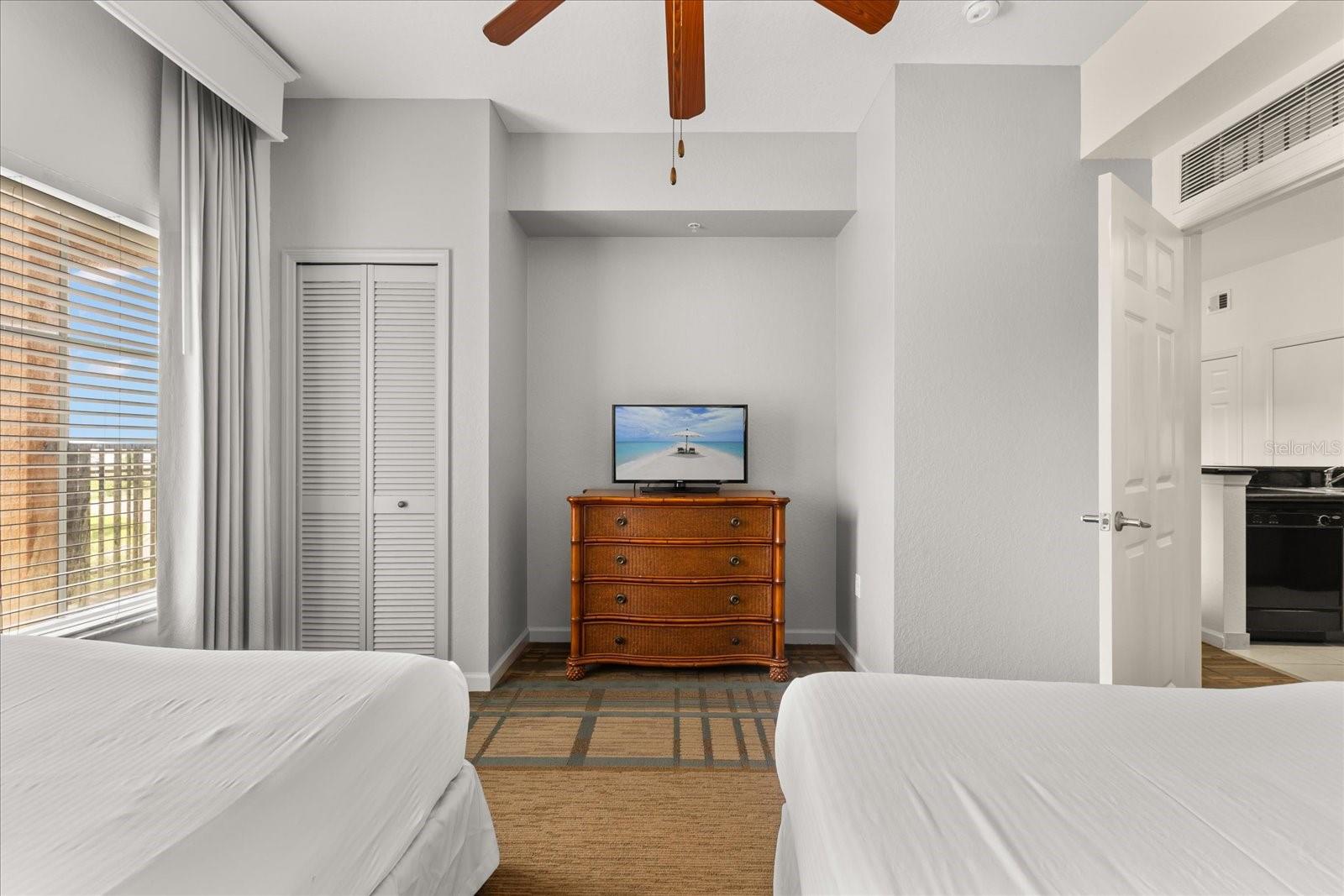 Image 16 of 24 For 8125 Resort Village Drive 5403