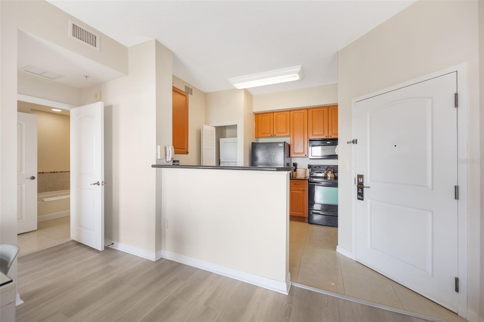 Image 13 of 45 For 7383 Universal Boulevard 1111