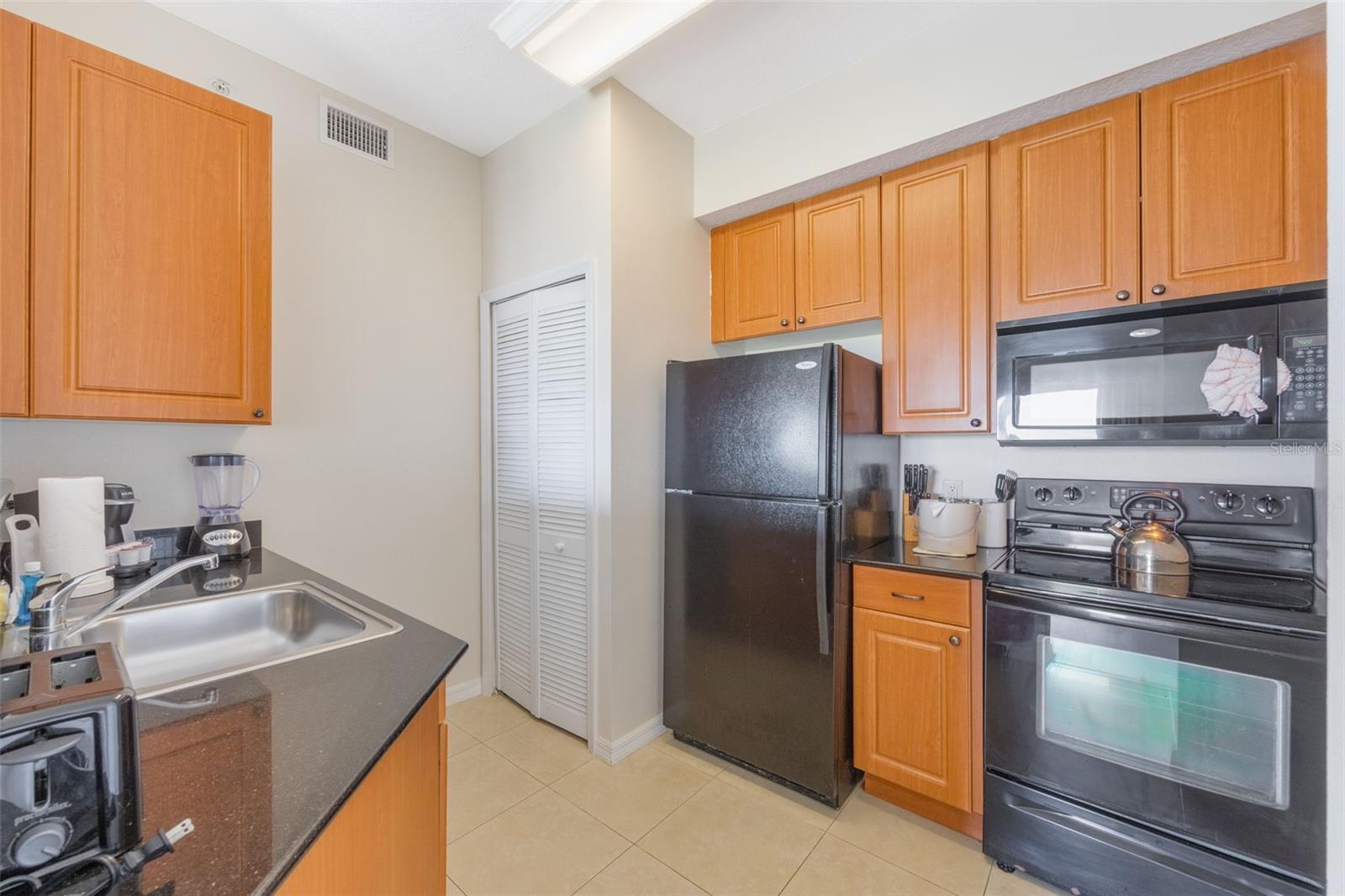 Image 15 of 45 For 7383 Universal Boulevard 1111