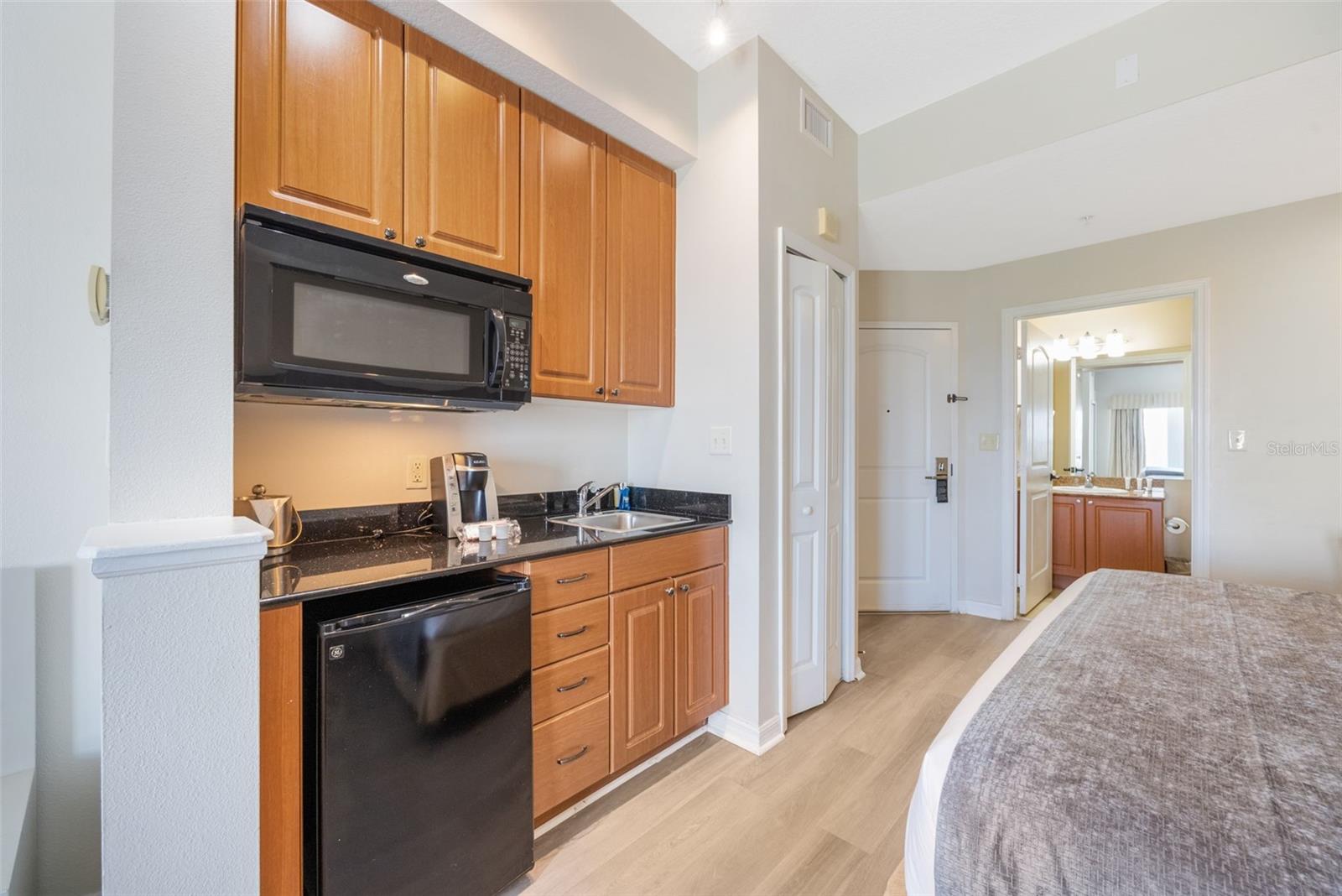 Image 17 of 45 For 7383 Universal Boulevard 1111