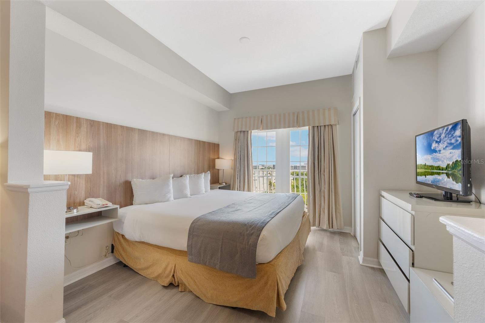 Image 22 of 45 For 7383 Universal Boulevard 1111
