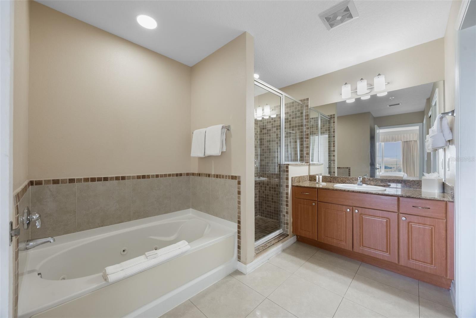 Image 28 of 45 For 7383 Universal Boulevard 1111