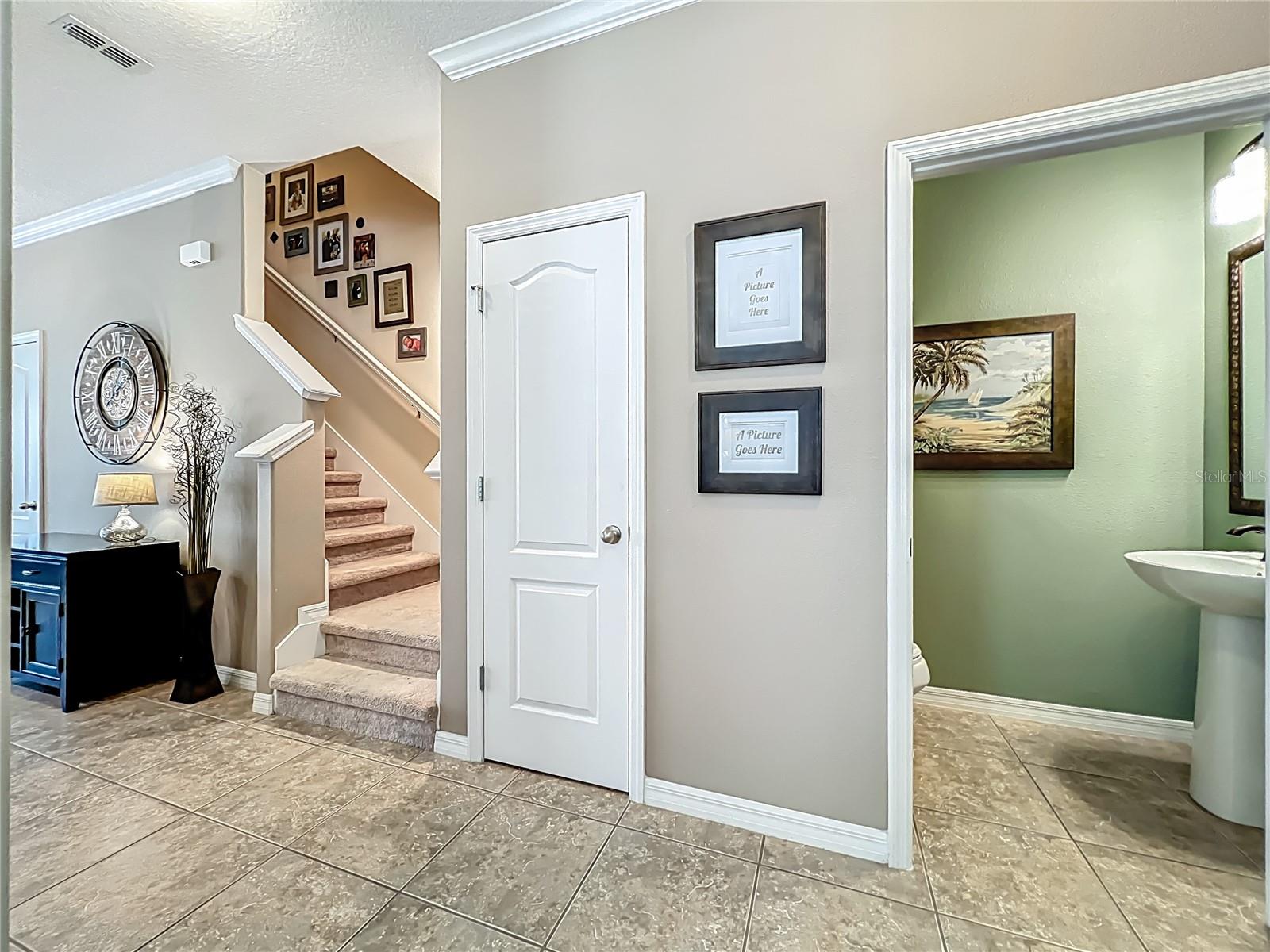 Image 14 of 68 For 11420 Center Lake Drive