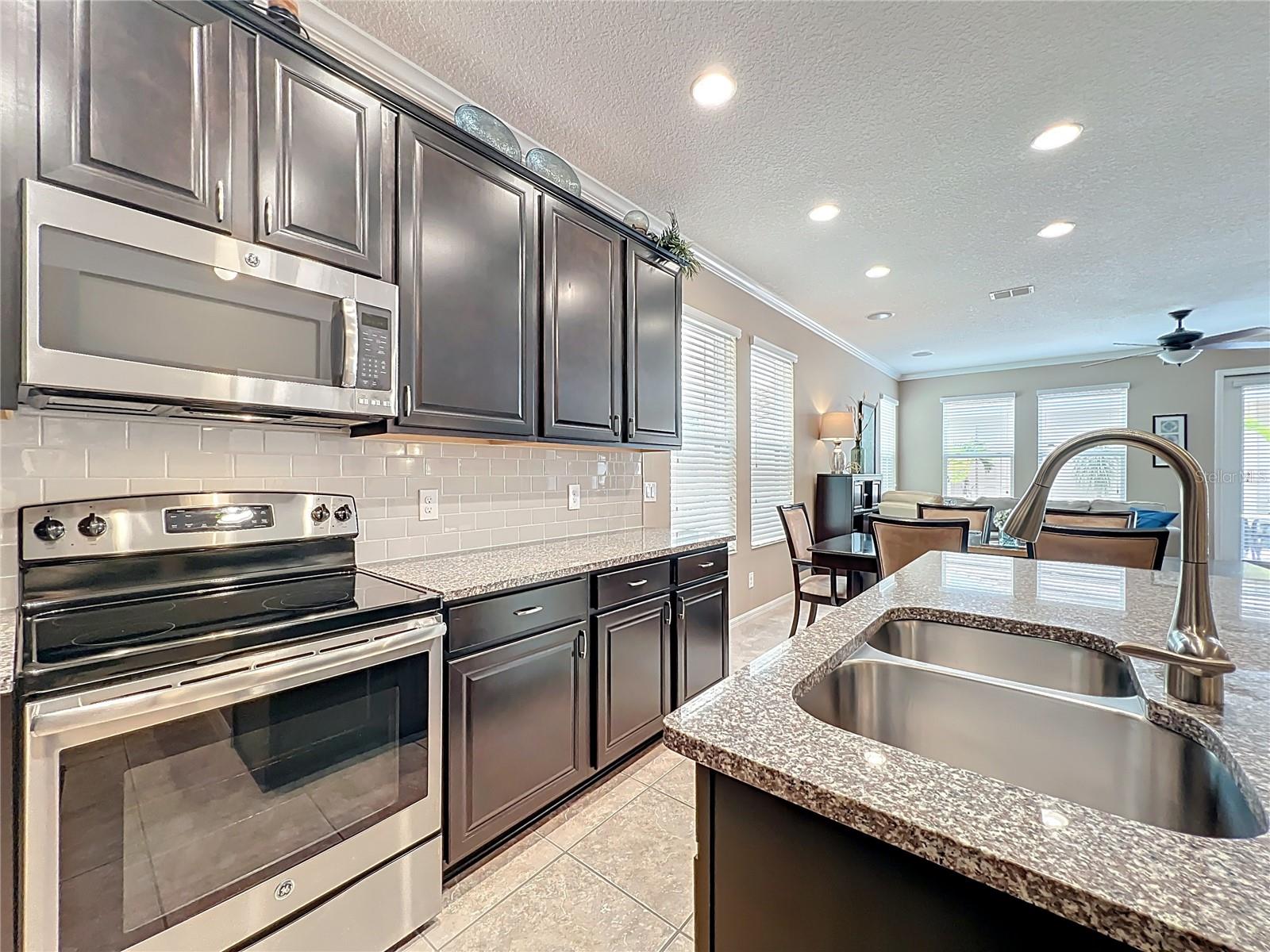 Image 16 of 68 For 11420 Center Lake Drive