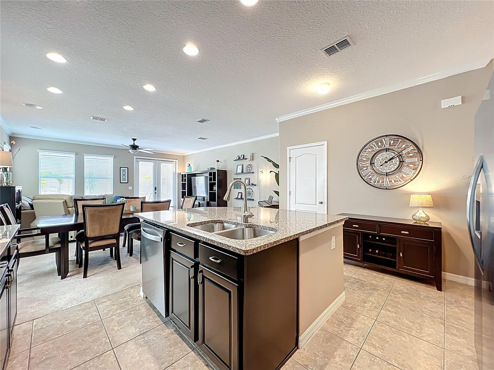 Image 17 of 68 For 11420 Center Lake Drive