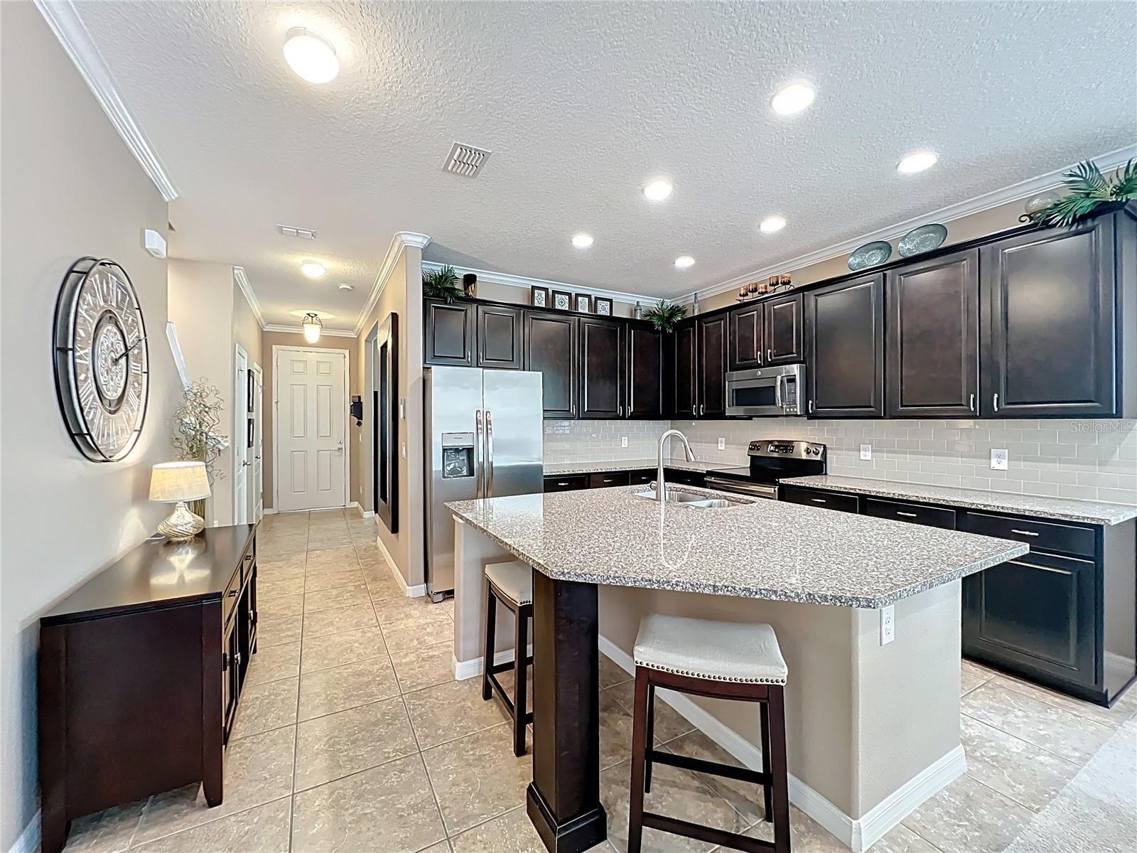 Image 19 of 68 For 11420 Center Lake Drive
