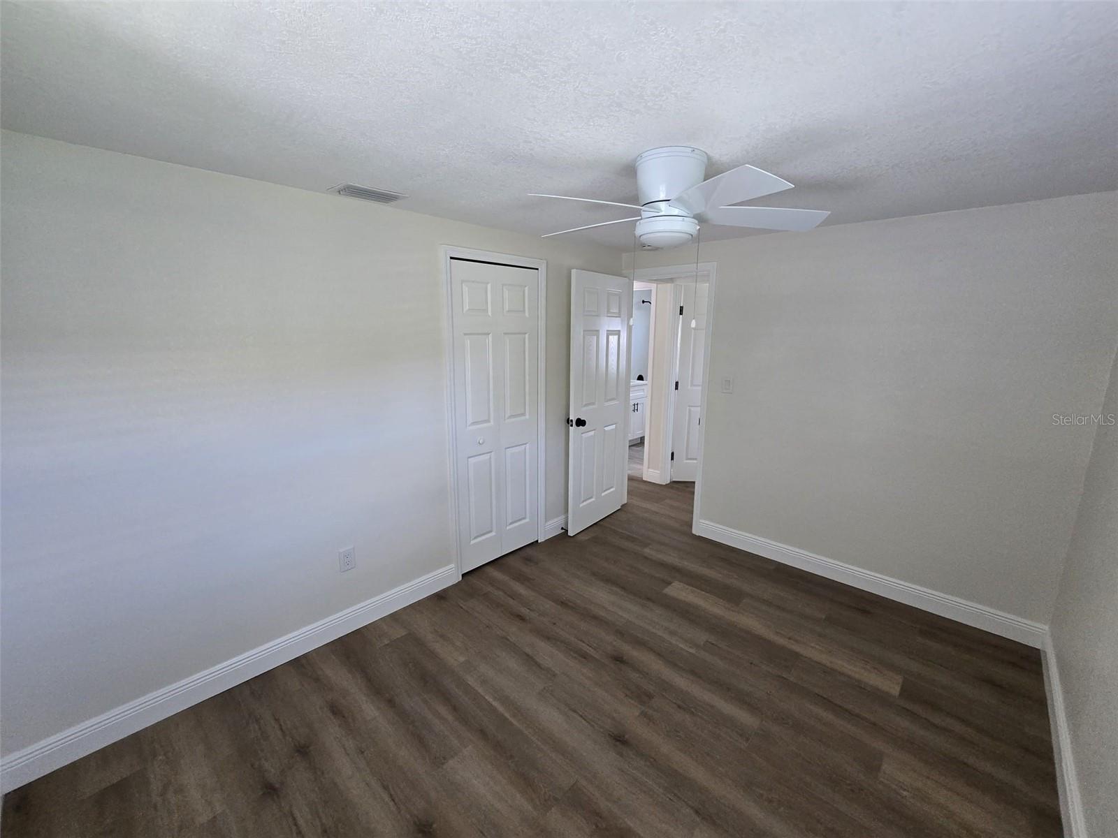 Image 9 of 16 For 416 Ianthe Street 3