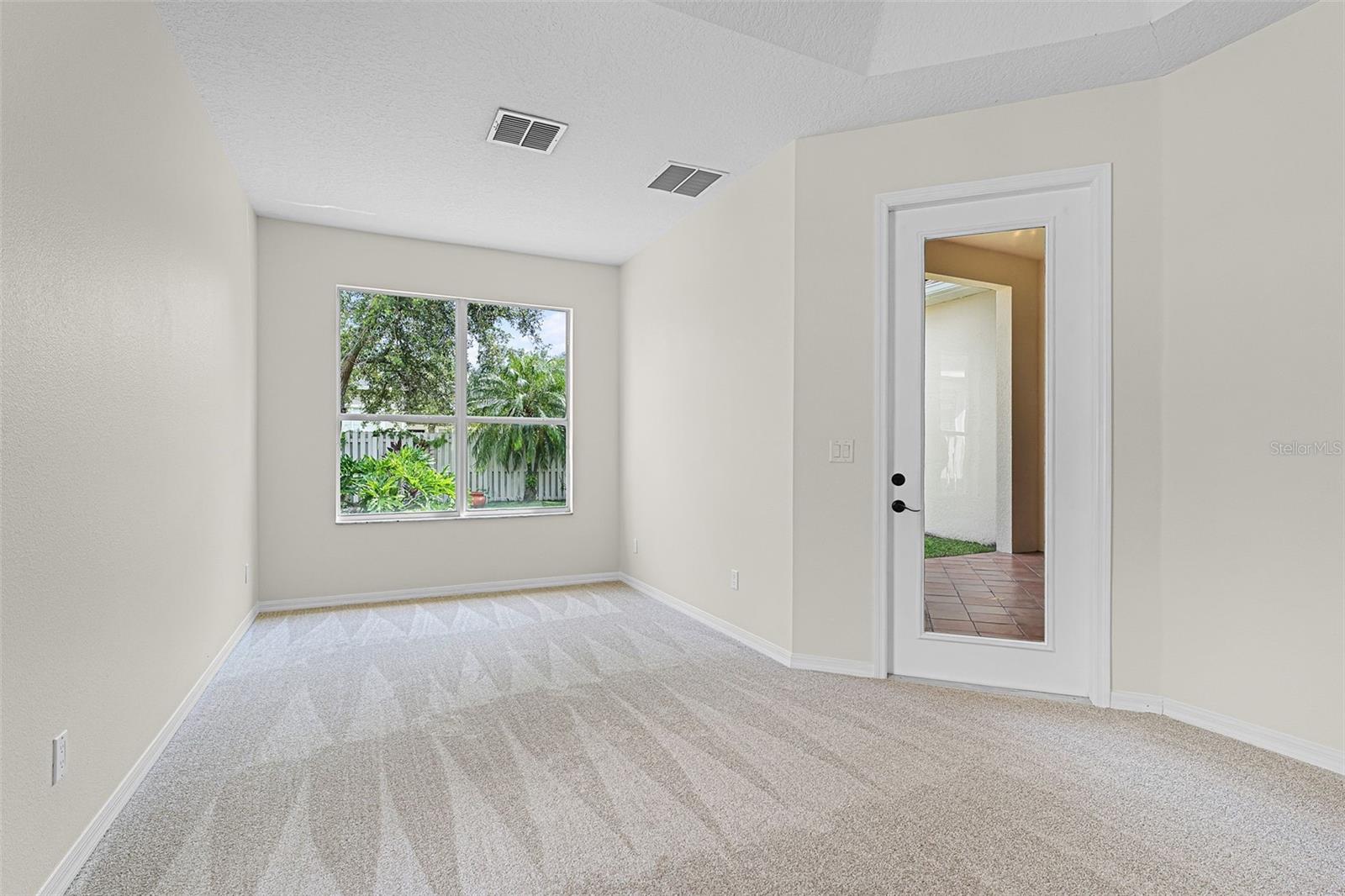 Image 17 of 34 For 6948 Remington View Court