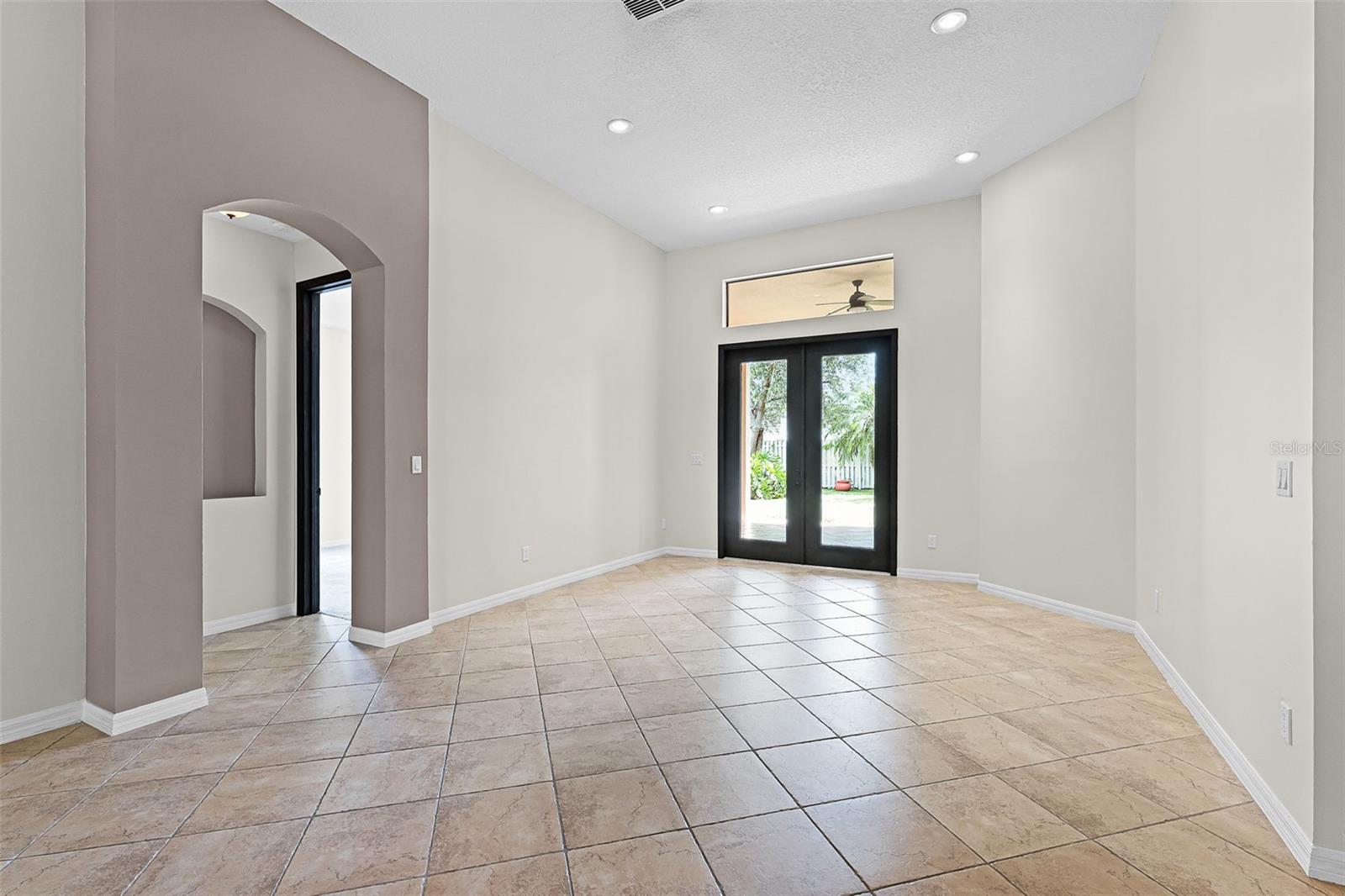 Image 5 of 34 For 6948 Remington View Court