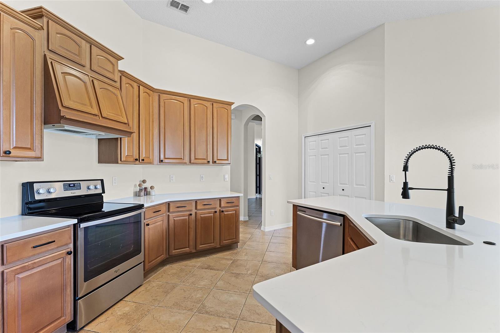 Image 9 of 34 For 6948 Remington View Court