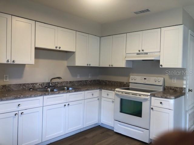 Image 4 of 13 For 2419 Cedar Avenue B