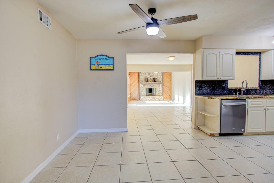Image 19 of 66 For 22 Plaza Drive