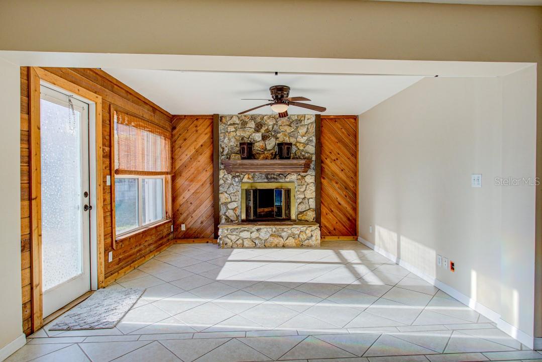 Image 30 of 66 For 22 Plaza Drive