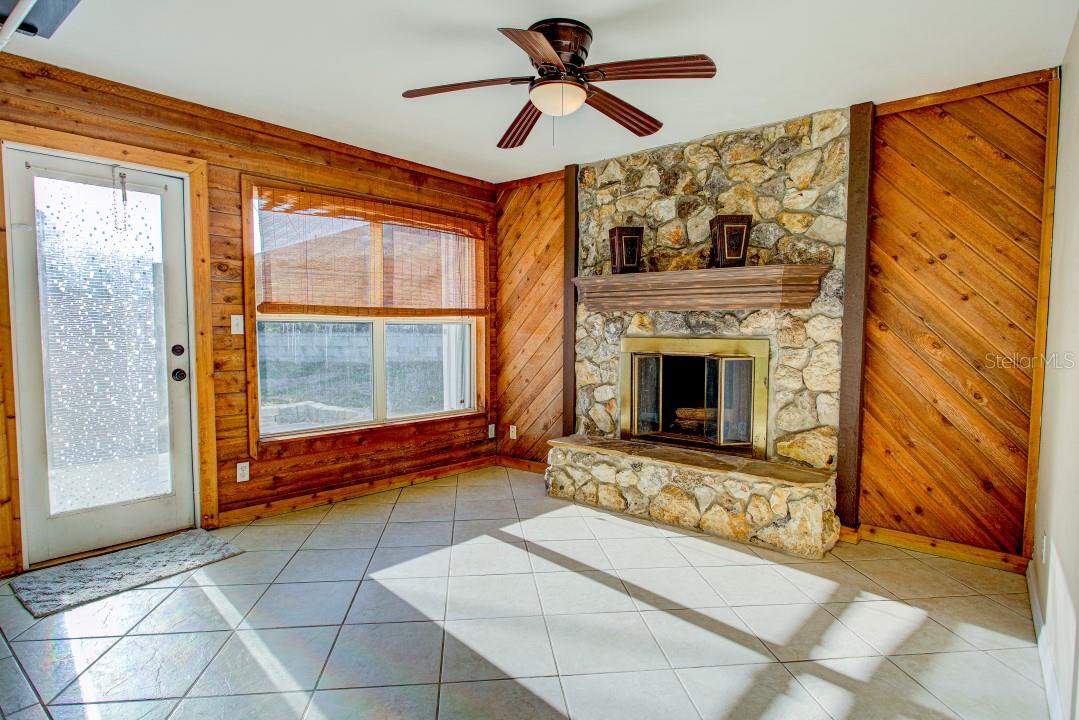 Image 34 of 66 For 22 Plaza Drive