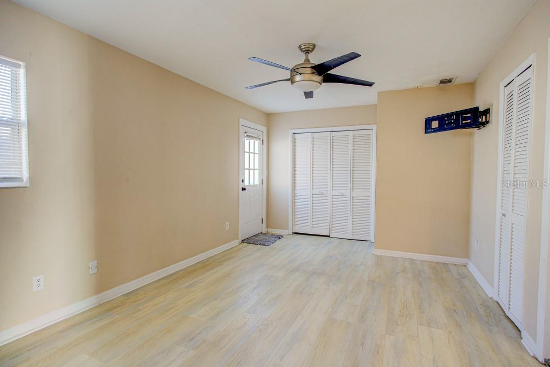 Image 36 of 66 For 22 Plaza Drive