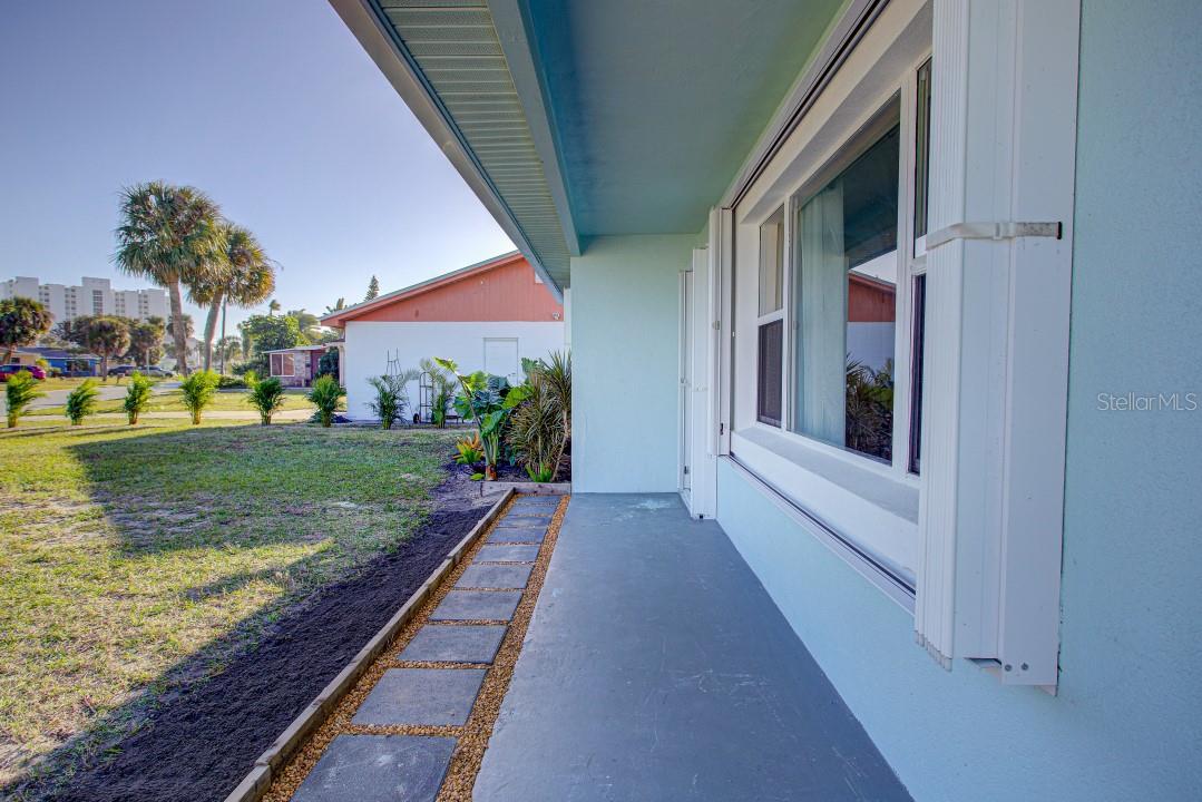 Image 8 of 66 For 22 Plaza Drive