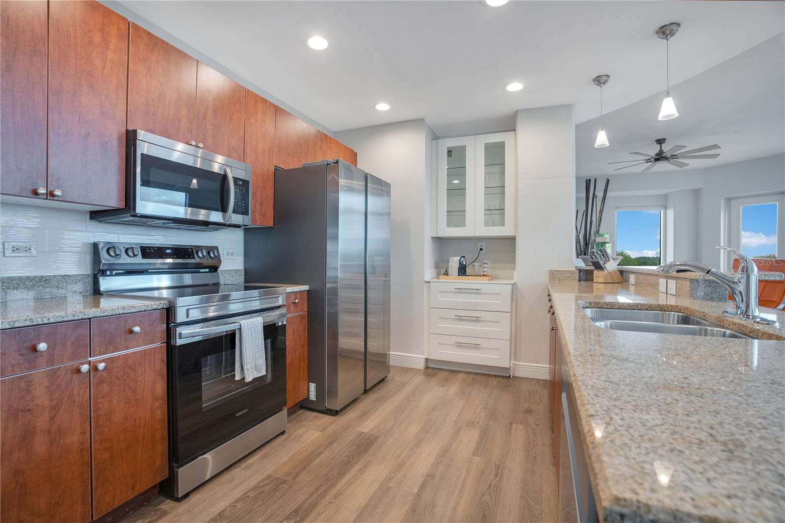 Image 13 of 61 For 525 Jackson Street 502