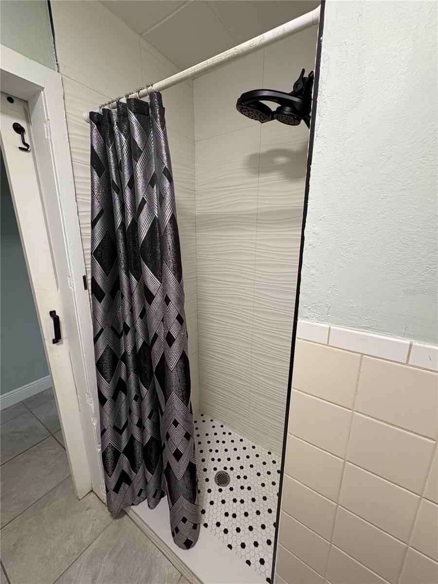 Image 8 of 16 For 1395 Neptune Road A