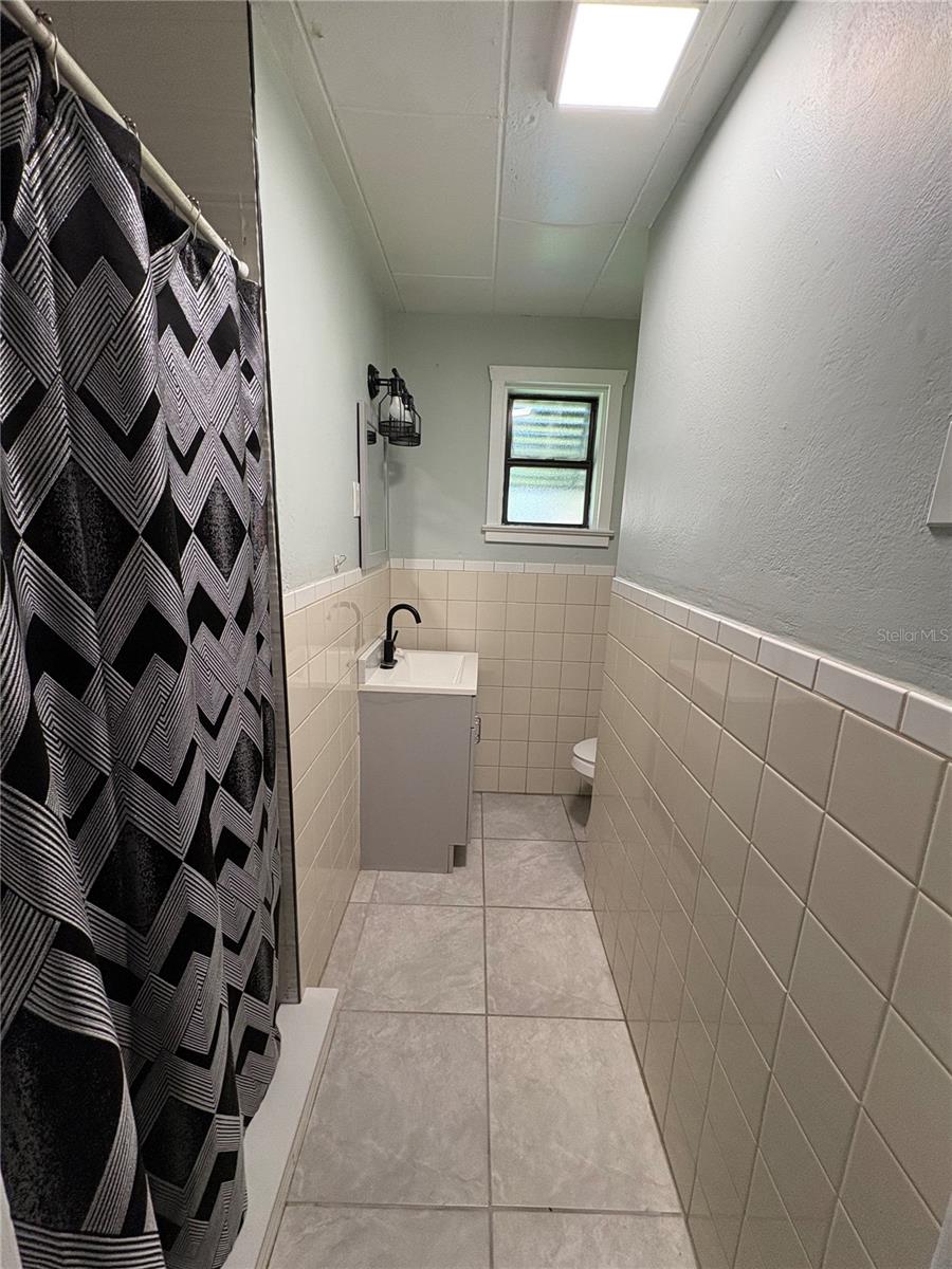 Image 9 of 16 For 1395 Neptune Road A