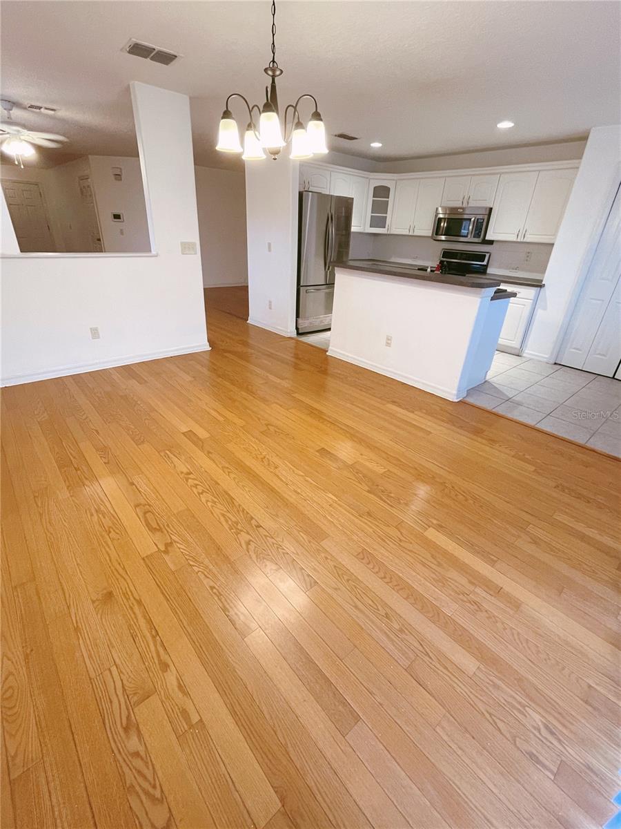 Image 14 of 24 For 12755 Somerset Oaks Street