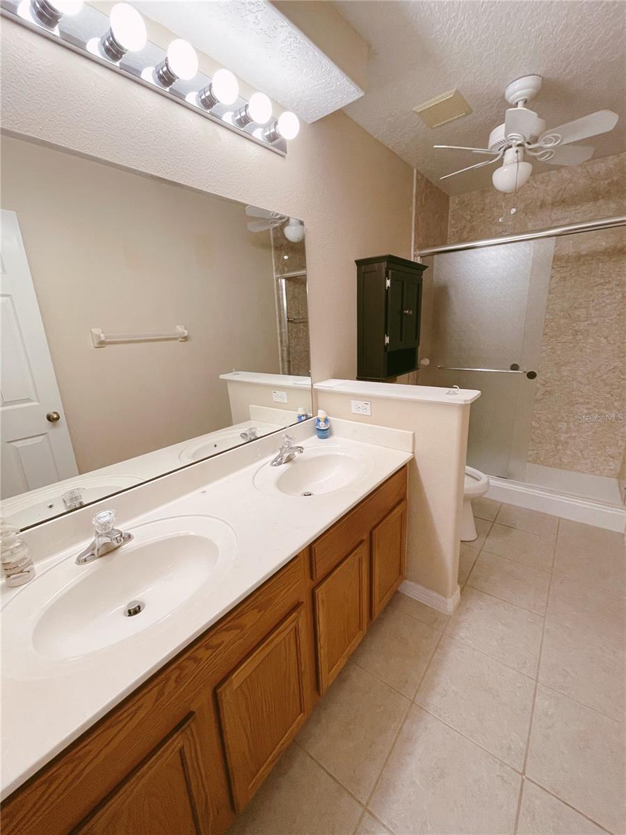 Image 18 of 24 For 12755 Somerset Oaks Street