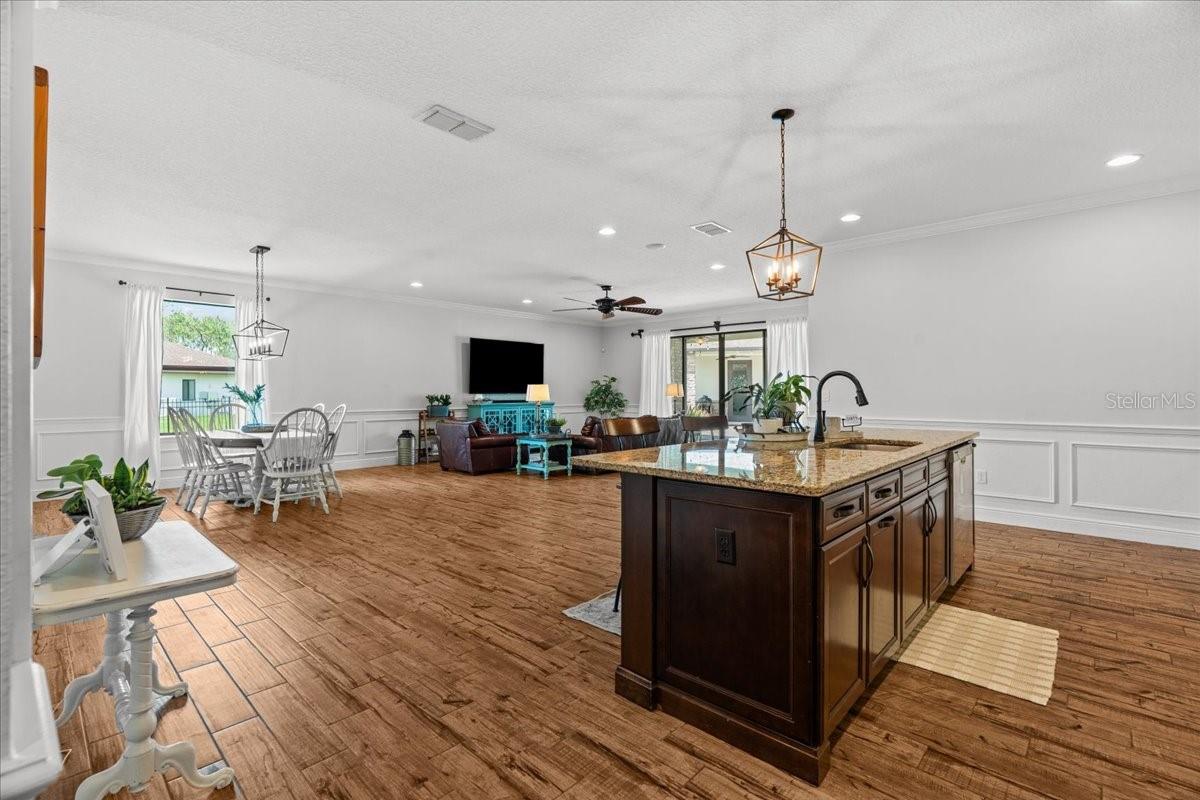 Image 21 of 58 For 6053 Dallas Boulevard