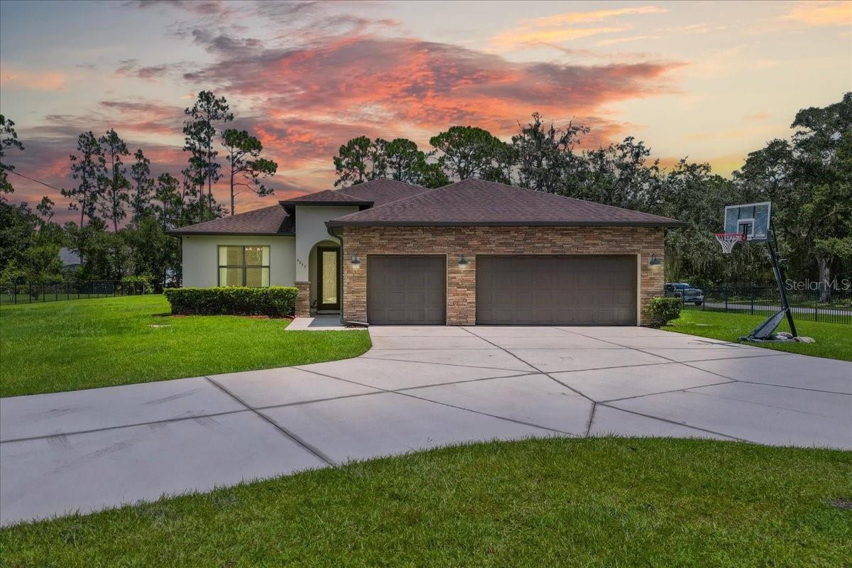 Image 3 of 58 For 6053 Dallas Boulevard