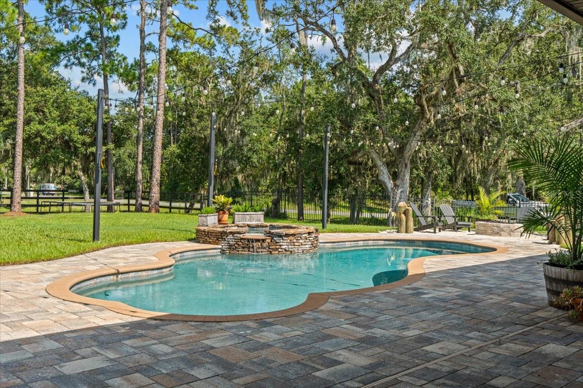 Image 39 of 58 For 6053 Dallas Boulevard