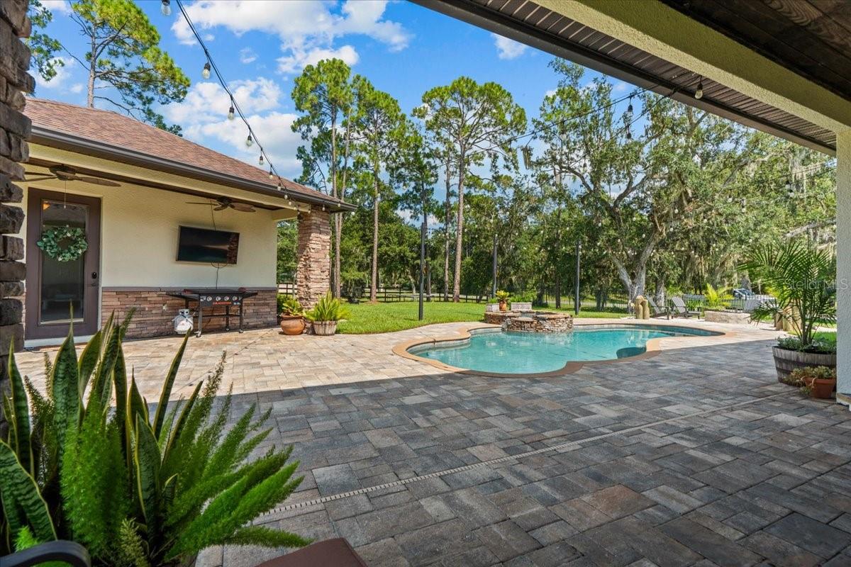 Image 42 of 58 For 6053 Dallas Boulevard