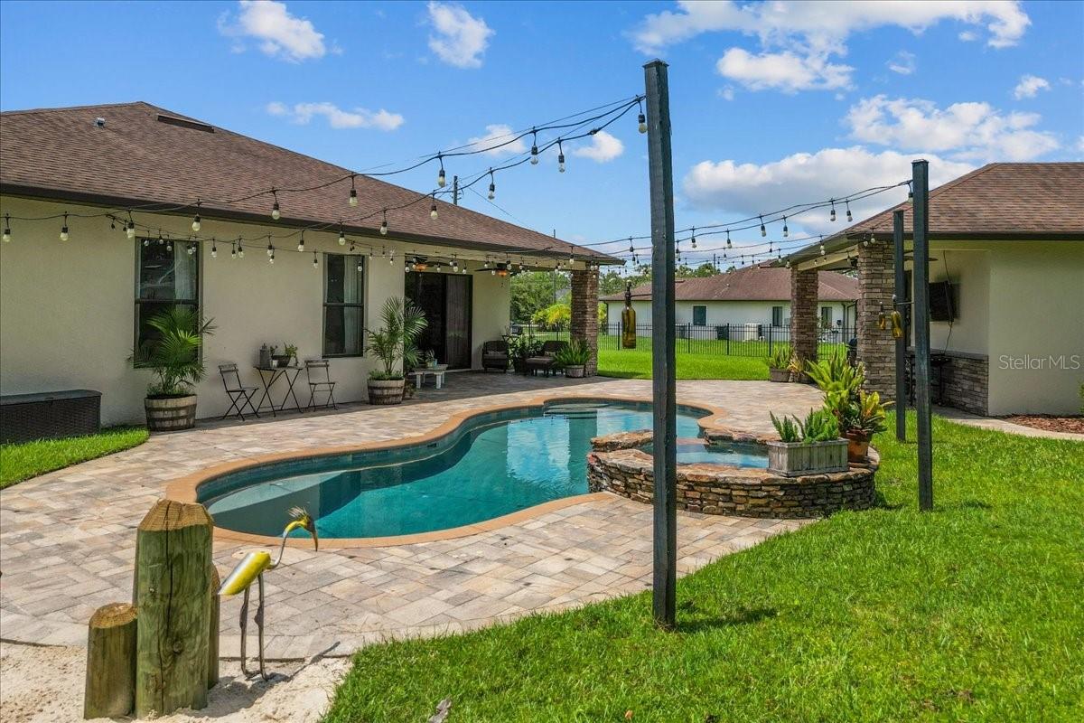 Image 44 of 58 For 6053 Dallas Boulevard