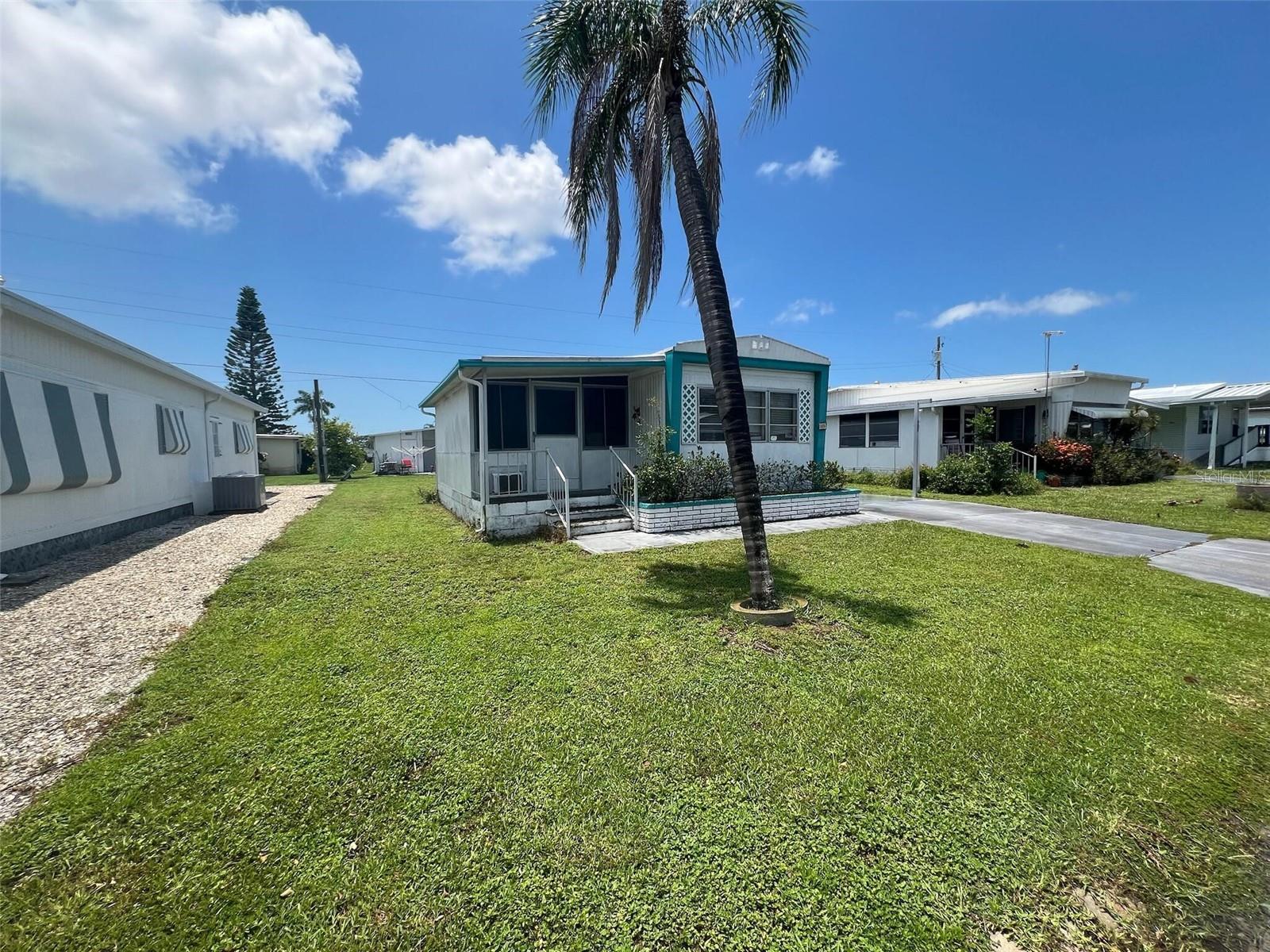 Image 4 of 13 For 108 50th Avenue Drive W