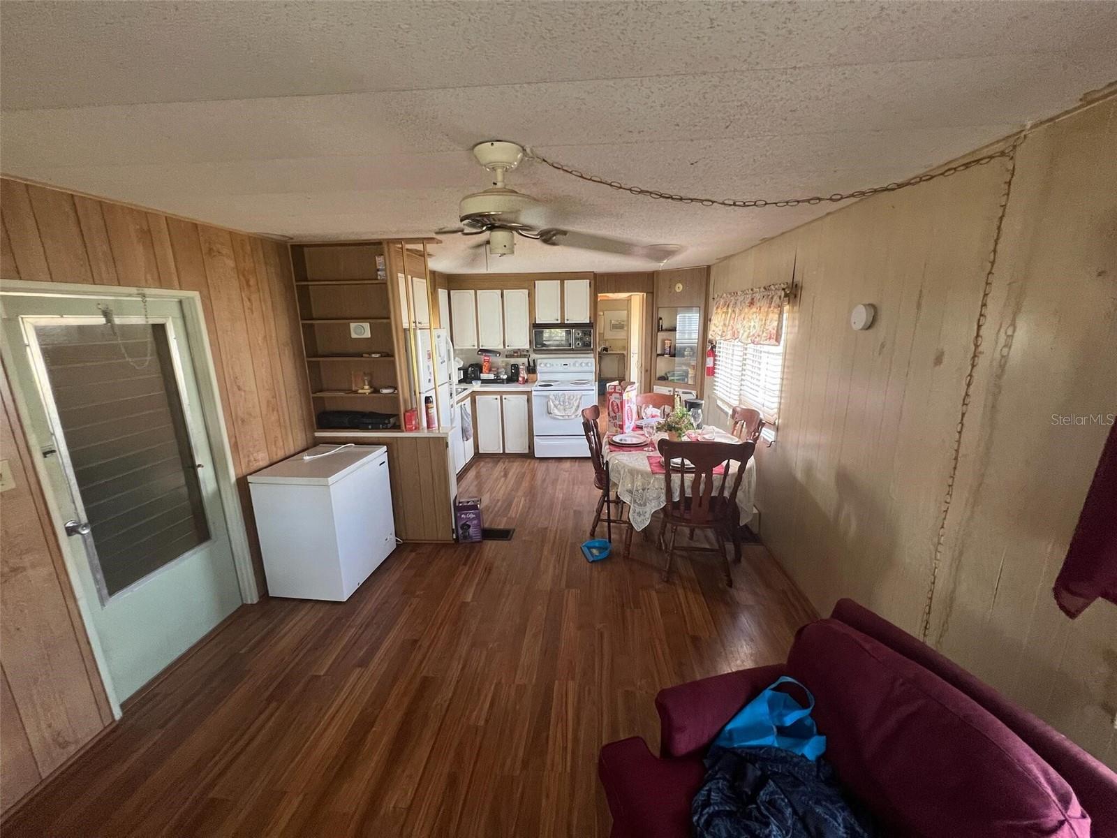 Image 7 of 13 For 108 50th Avenue Drive W