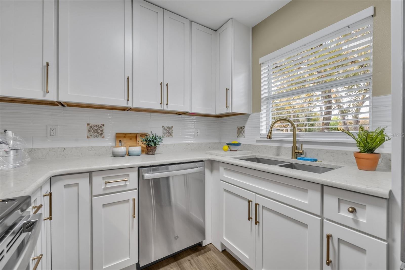 Image 7 of 21 For 1416 20th Street