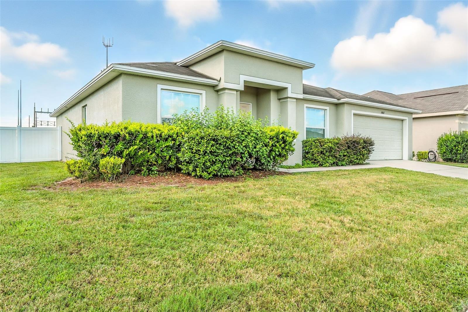 Image 3 of 25 For 6867 Heatherbrook Drive