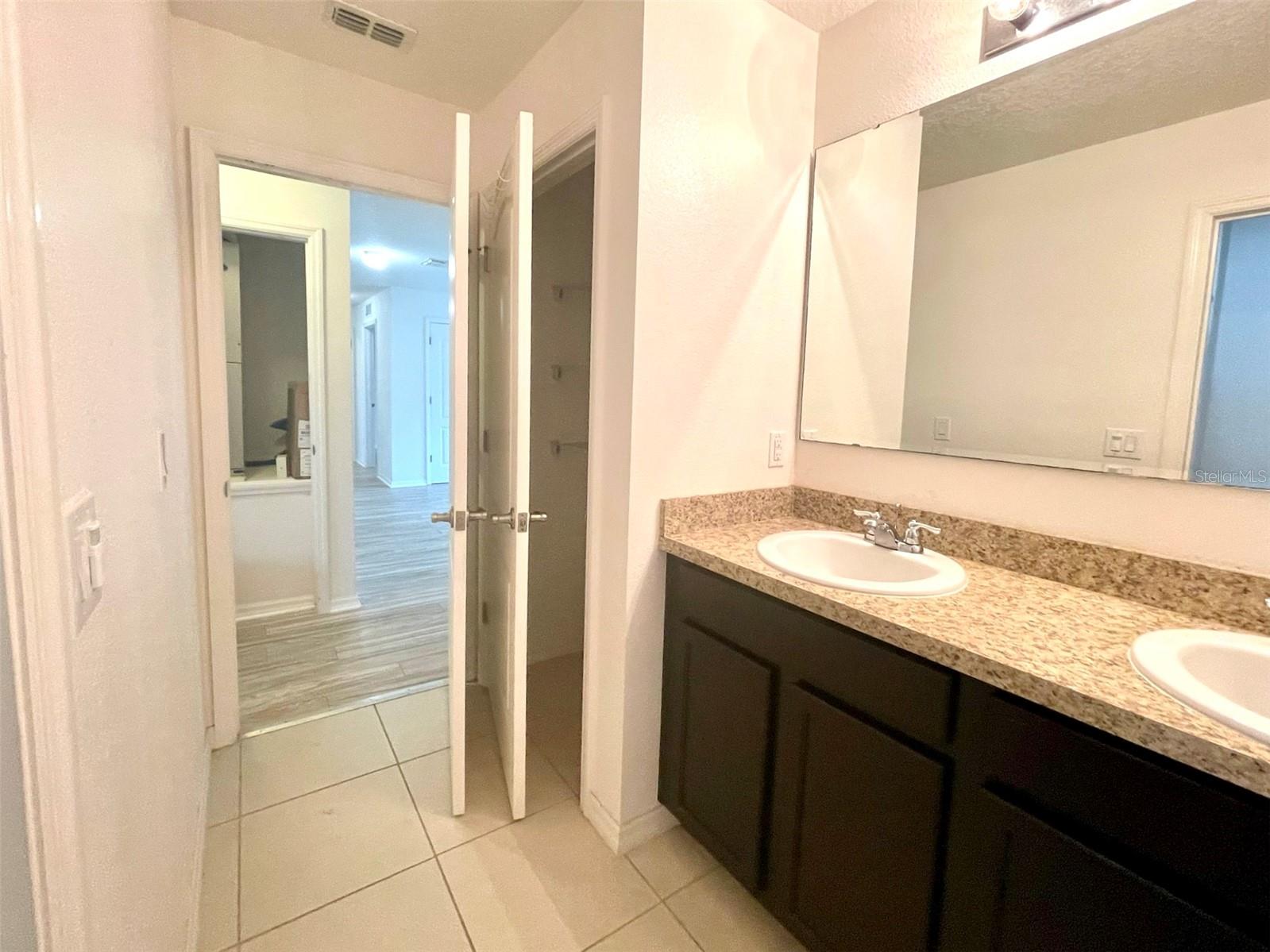 Image 19 of 22 For 16724 Citrus Parkway