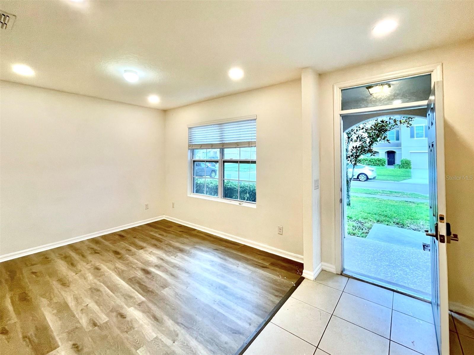 Image 3 of 22 For 16724 Citrus Parkway