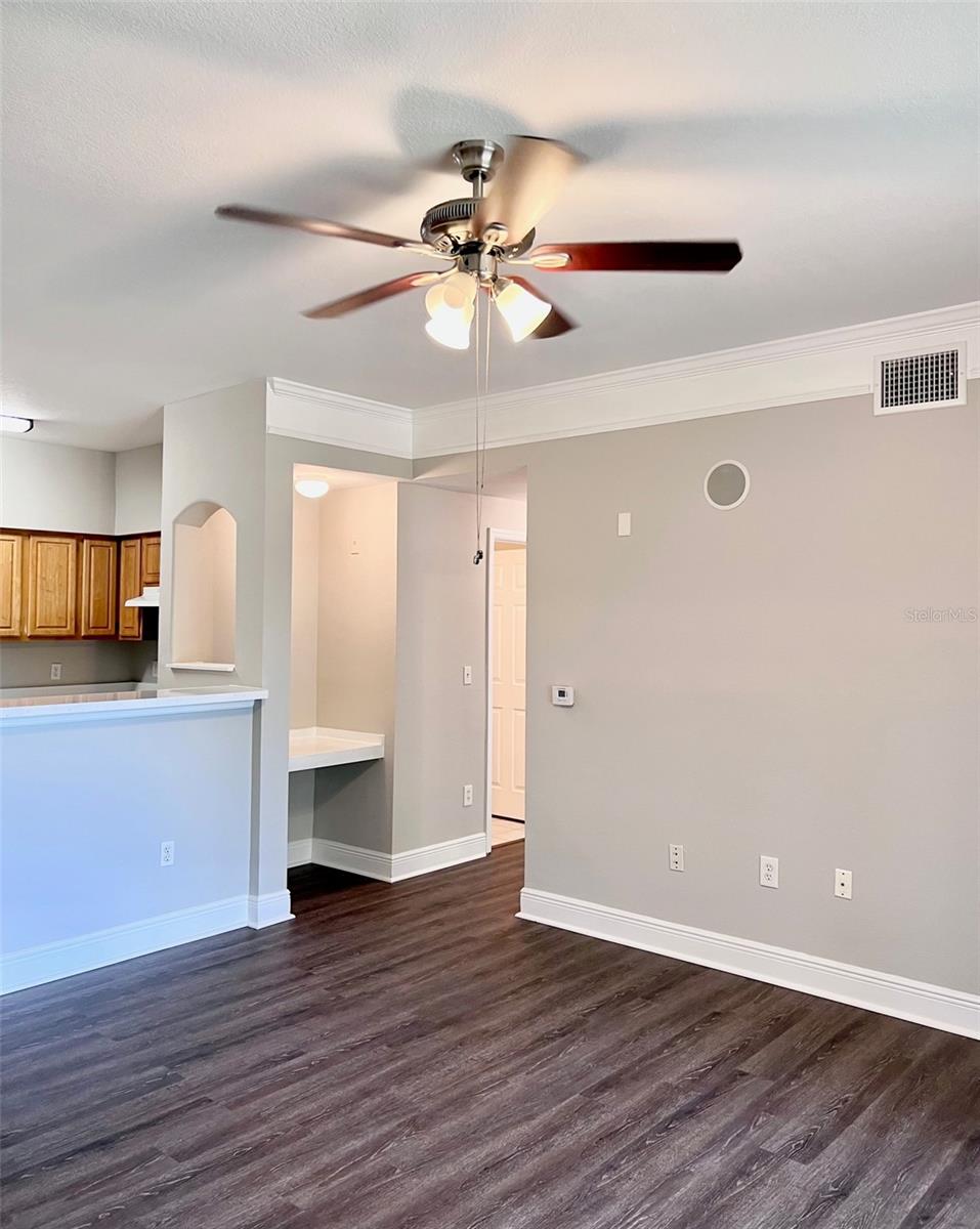 Image 11 of 37 For 6627 Queens Borough Avenue 102