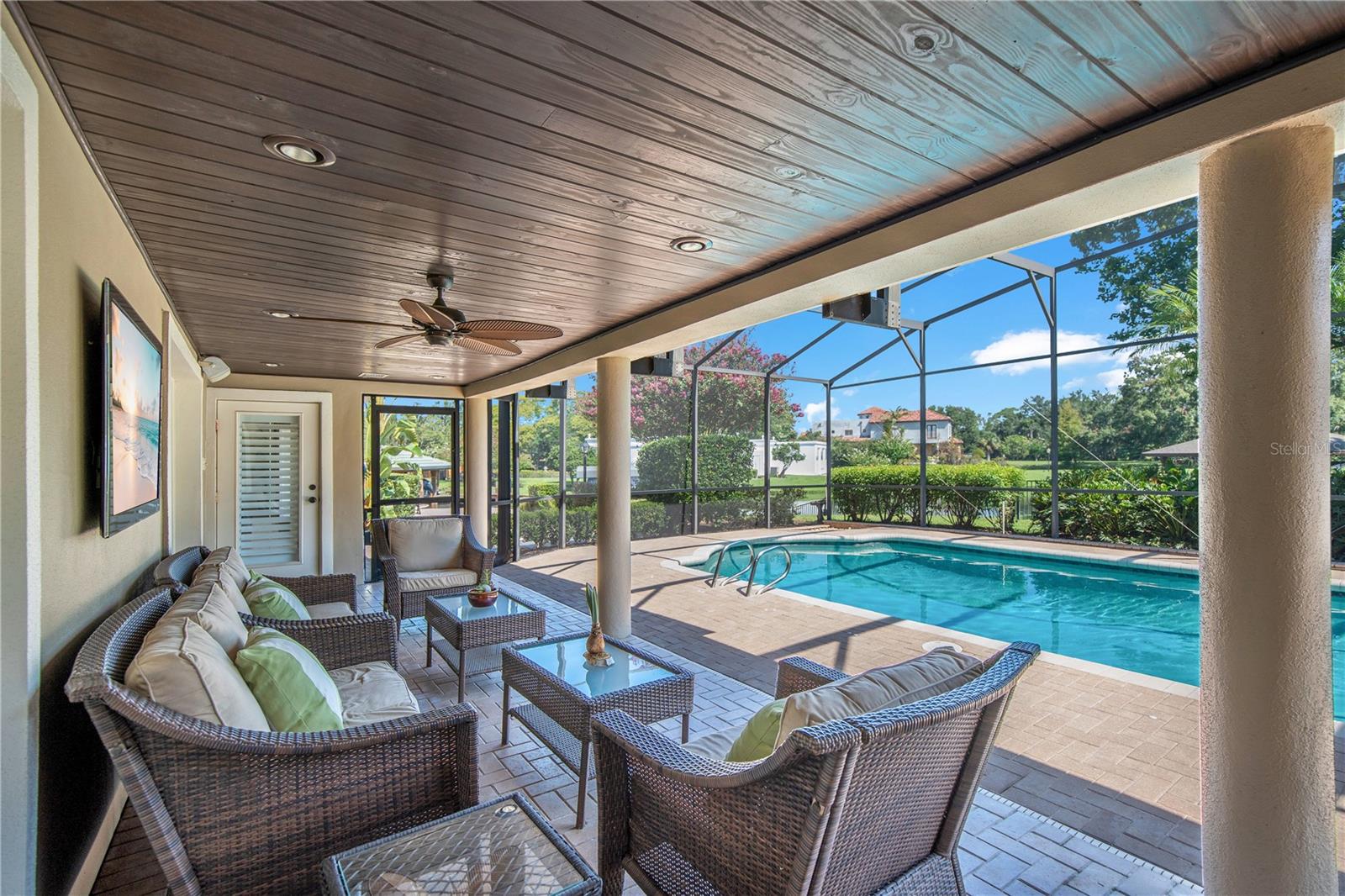 Listing photo id 50 for 525 Mandalay Road