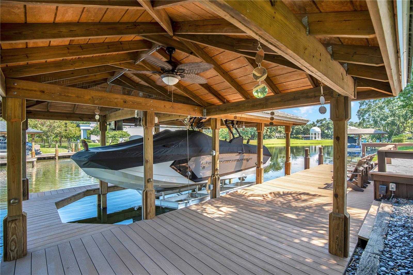 Listing photo id 61 for 525 Mandalay Road