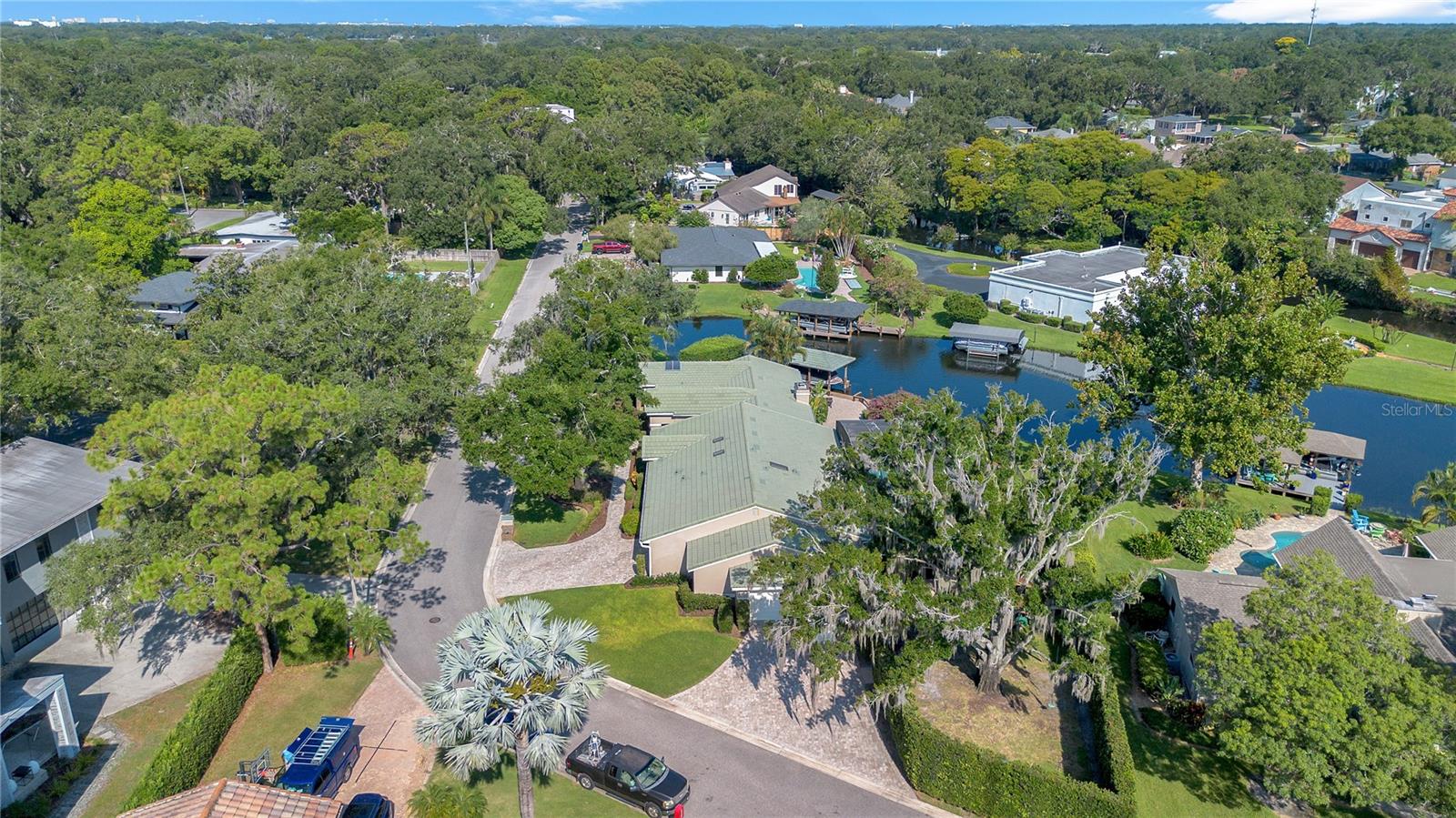 Listing photo id 65 for 525 Mandalay Road