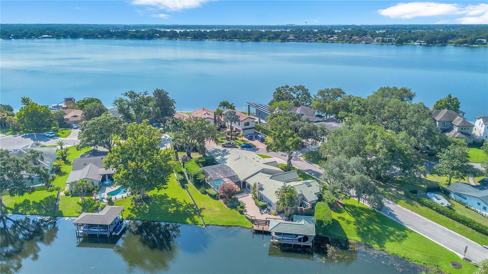 Listing photo id 71 for 525 Mandalay Road