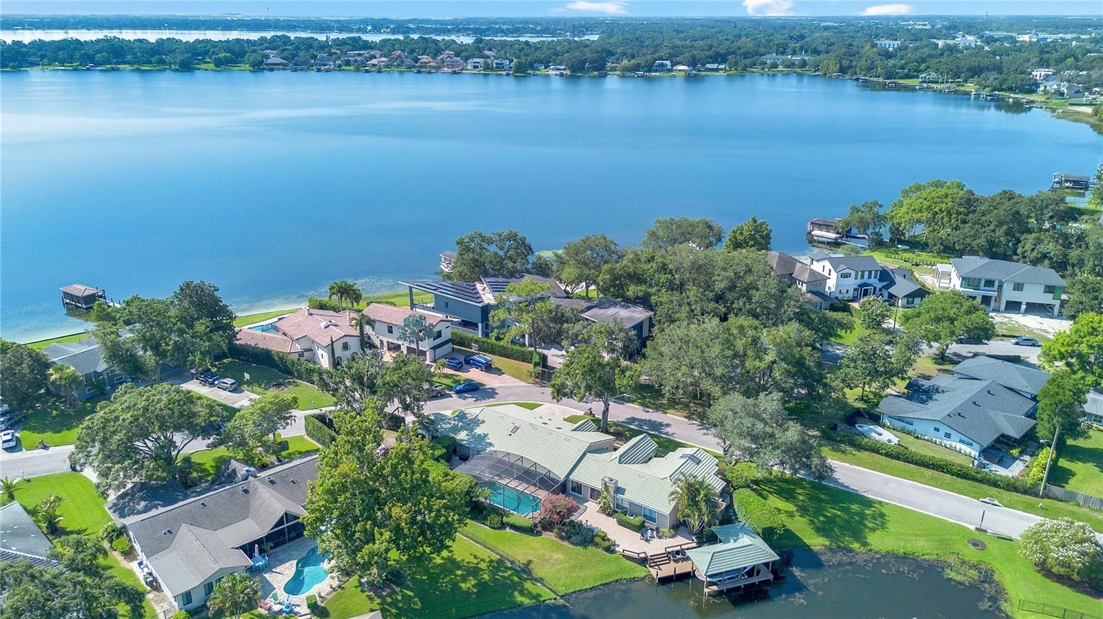 Listing photo id 74 for 525 Mandalay Road