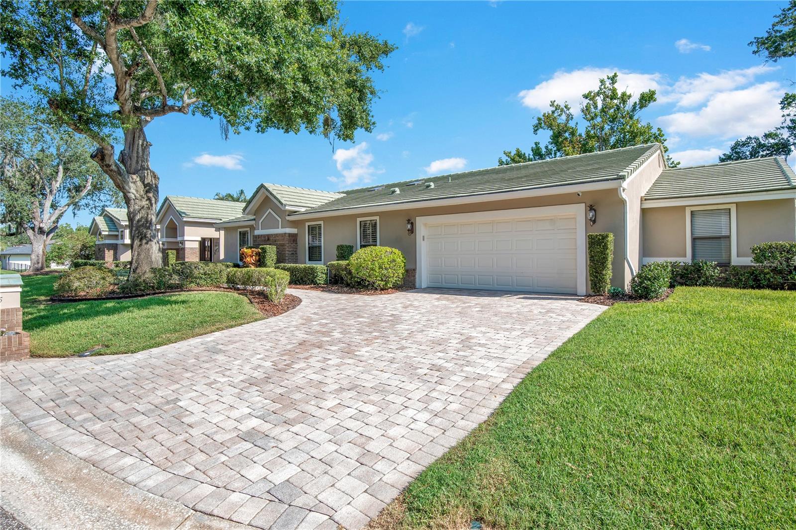 Listing photo id 7 for 525 Mandalay Road