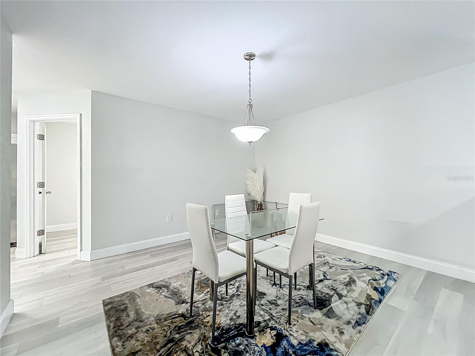 Image 11 of 39 For 12368 Killian Street