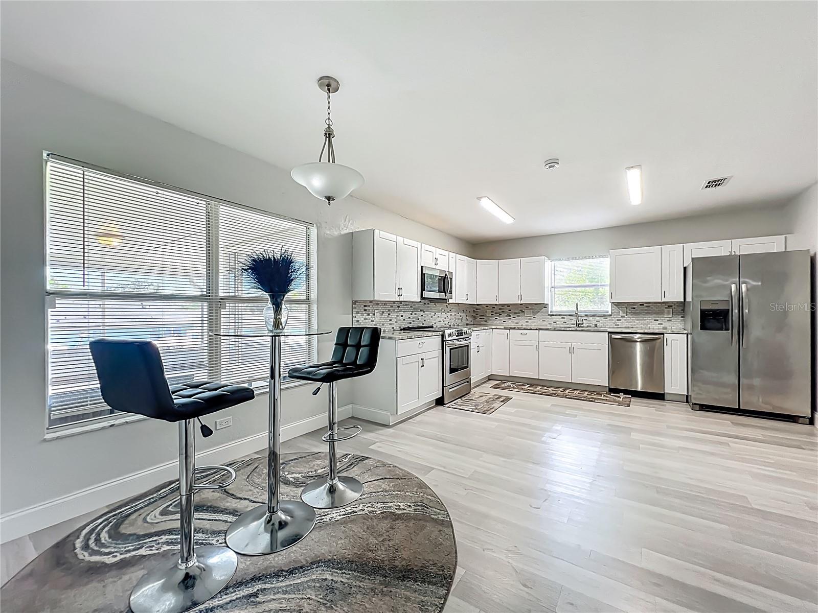 Image 13 of 39 For 12368 Killian Street