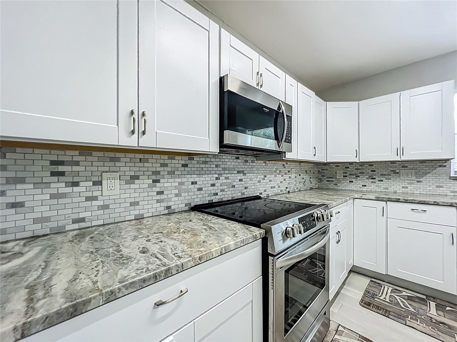 Image 15 of 39 For 12368 Killian Street