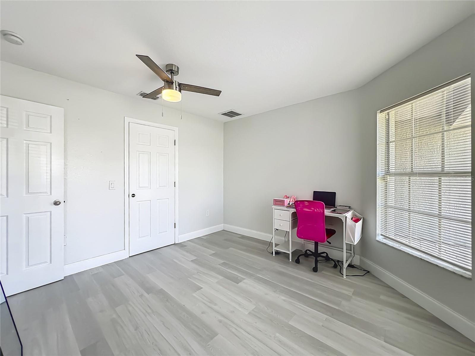 Image 21 of 39 For 12368 Killian Street