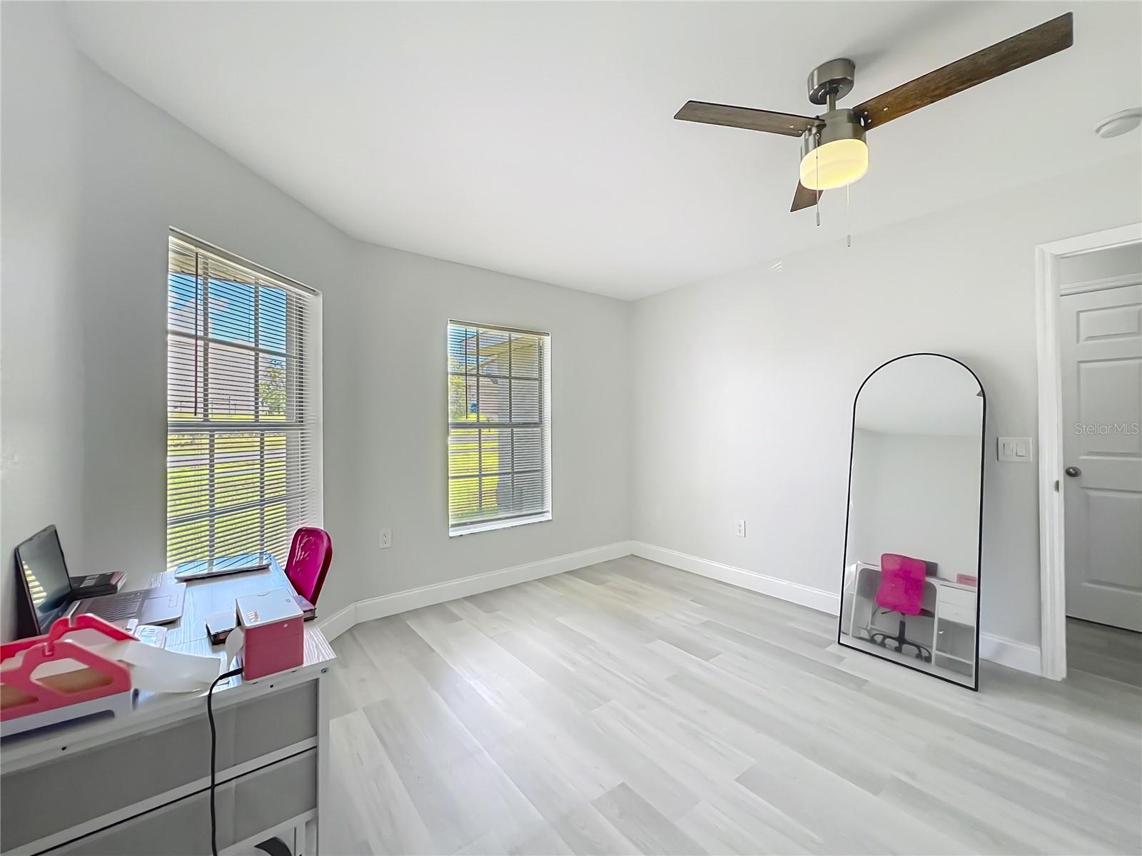 Image 22 of 39 For 12368 Killian Street