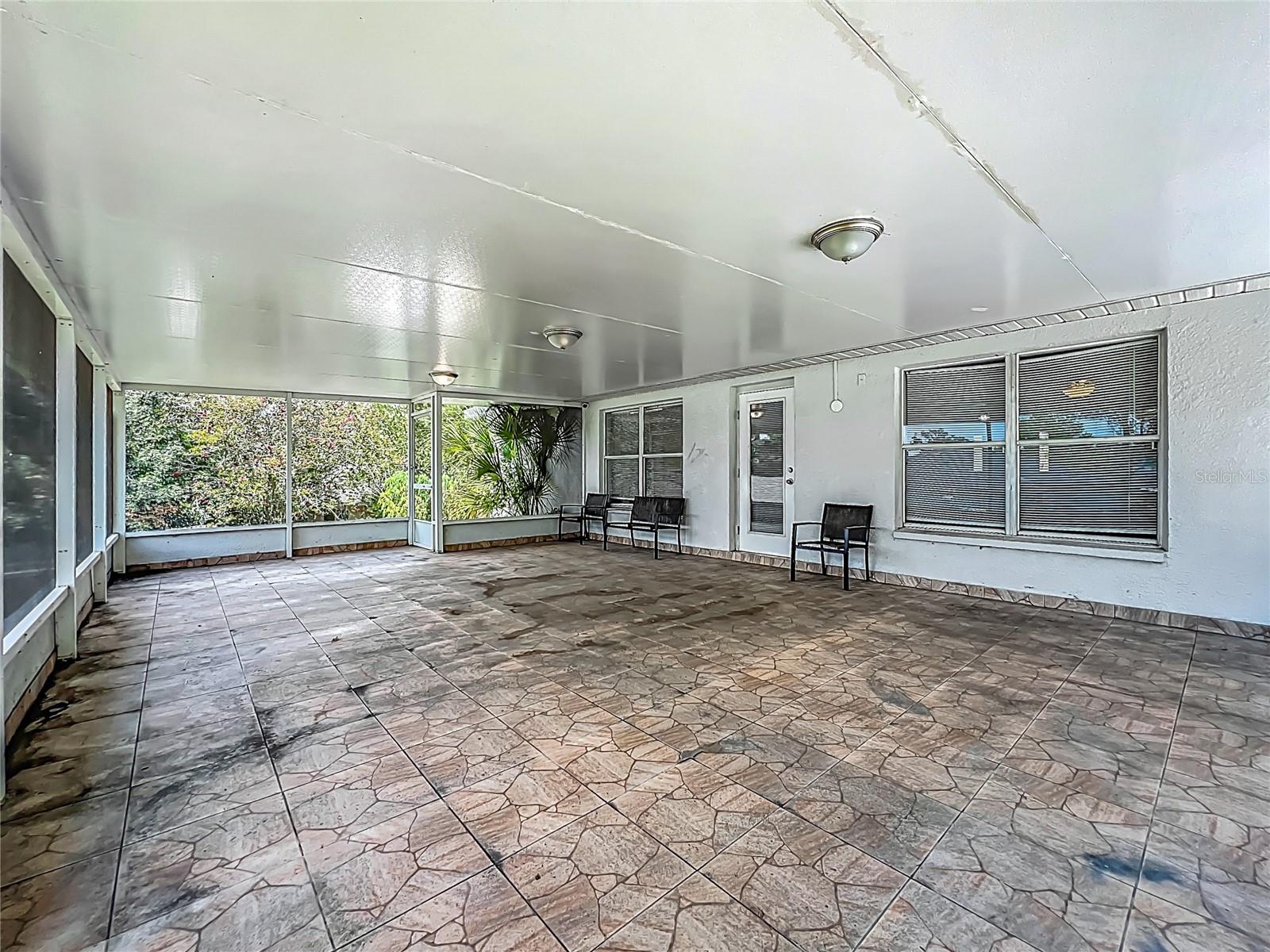 Image 33 of 39 For 12368 Killian Street