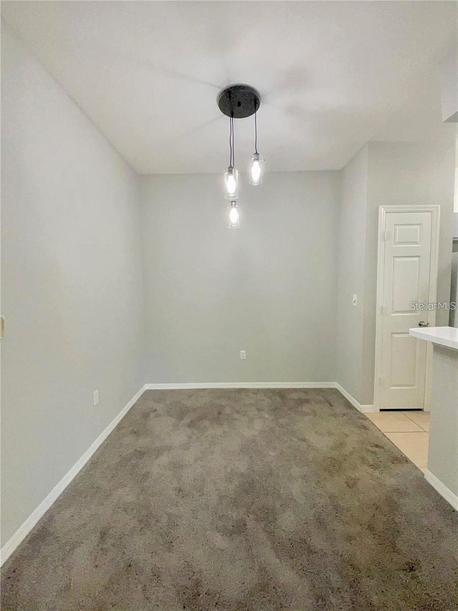Image 14 of 17 For 2015 Erving Circle 304
